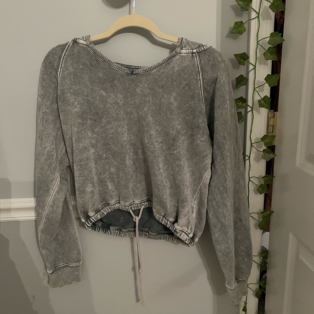 SO- faded blue/gray sweatshirt